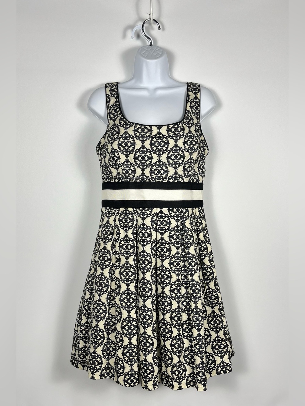Weston Fit & Flare Pleated Sleeveless Dress Women’s Size Medium